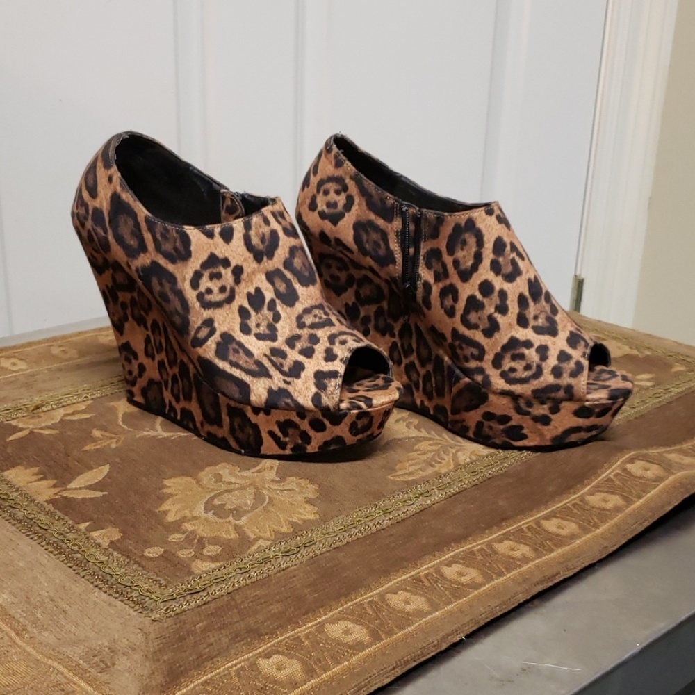 Wedge heel mull women shoe
